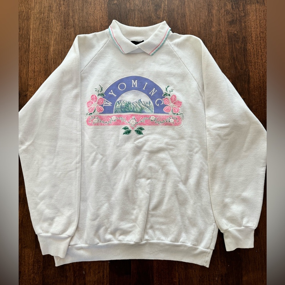 Vintage Wyoming collared sweater size XL